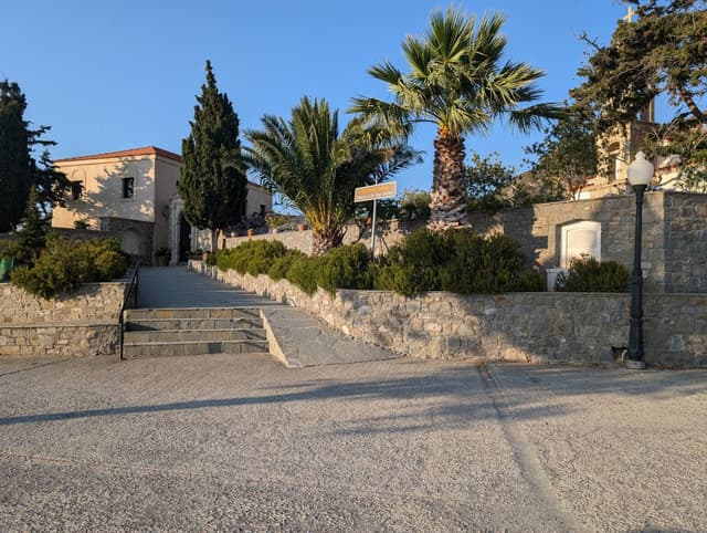 Billede 4 af Uffe U. om at leje en MINI Cooper Cabrio i Rhodos (7/20/24)