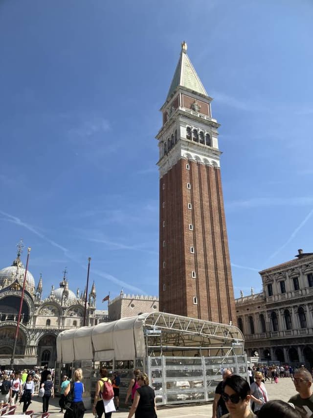 Bilde 3 av Anne-Helen N. om å leie en Ford Fiesta i Venezia (19.4.24)