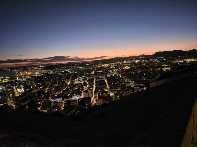 Photo 5 by Anatolijs A. about renting a Nissan Qashqai in Valencia (11/20/23)