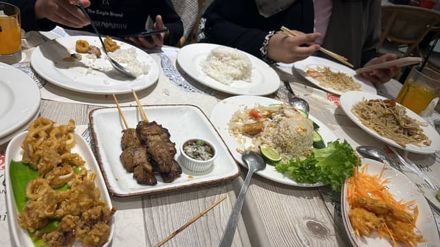 Photo 3 by Saad A. about renting a Hyundai Santa Fe 5+2 at Dubai Int. Airport (7/24/24)