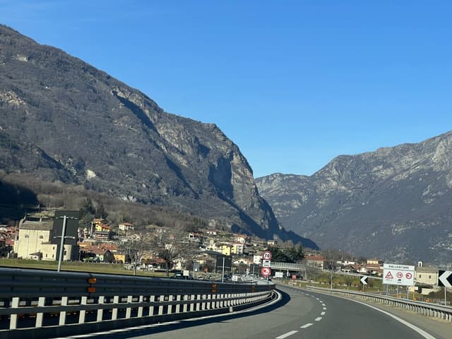 Photo by Dhruv R. about renting a Skoda Octavia STW in Bergamo (12/28/23)