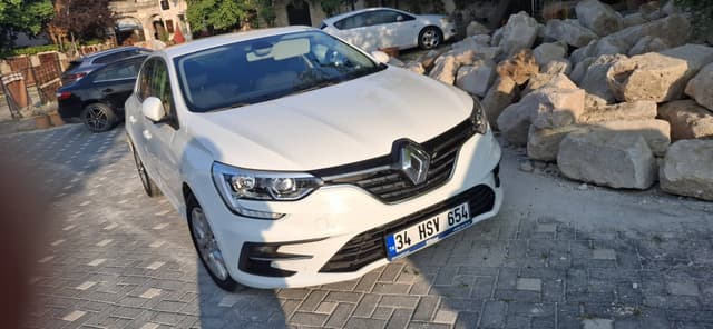 Foto 1 de BARBARA LUCIA MAZZEGA B. sobre o aluguer de um Toyota Corolla em Istambul (22/06/25)