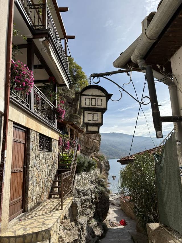 Photo 3 by Anne Marie R. (11/6/25)