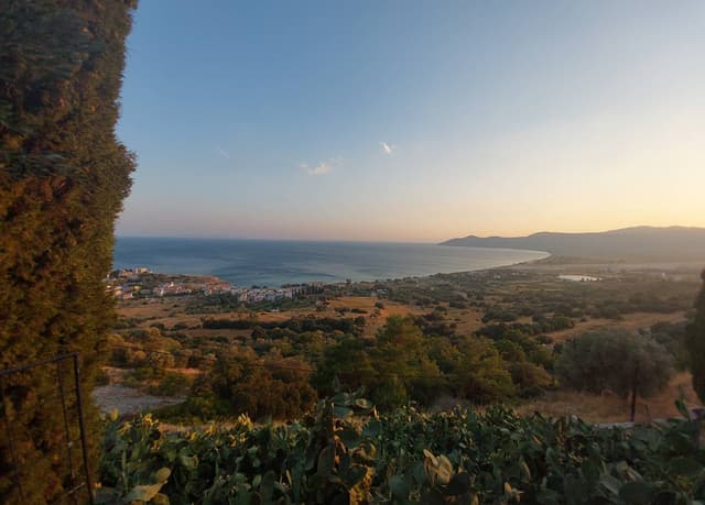 Foto 2 van Eric D. over het huren van een Volkswagen Polo in Samos (8-9-25)