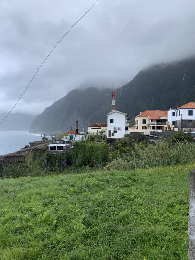Photo 3 by Andrzej S. about renting a Ford Focus in Madeira (5/5/25)