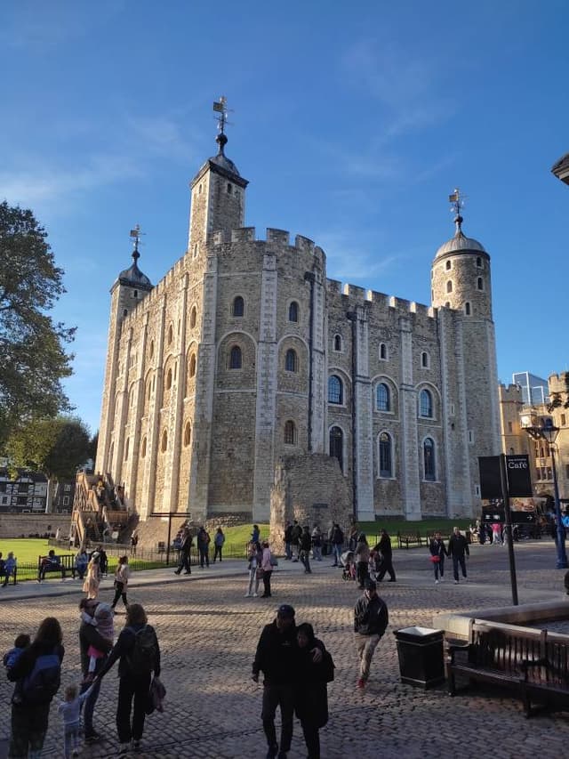 Photo 1 by Christopher B. about renting a Fiat 500 in London (10/20/23)