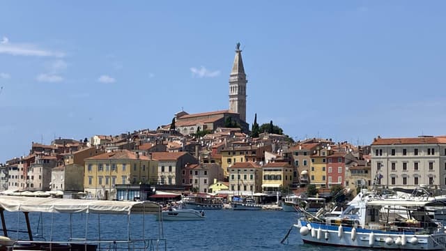 Photo 2 by Sergey P. about hiring a Opel Adam in Pula (19/07/25)