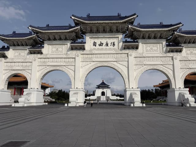 Photo 1 by Cornelis Johannes D. (4/21/26)