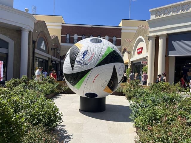 jeong in O.의 사진 2 (24. 7. 10.)