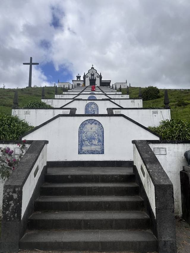 Bilde 3 av Sinthujaa M. om å leie en Renault Captur i Ponta Delgada (21.5.24)