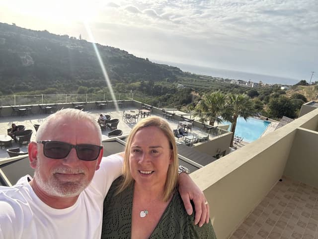 Photo by Richard W. about hiring a MINI Cooper Cabrio in Crete (11.05.24)