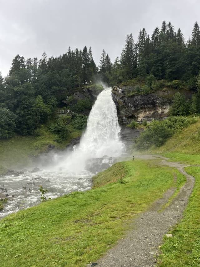 Photo 3 by Siddhant K. about renting a Volkswagen ID.7 in Bergen (8/11/25)