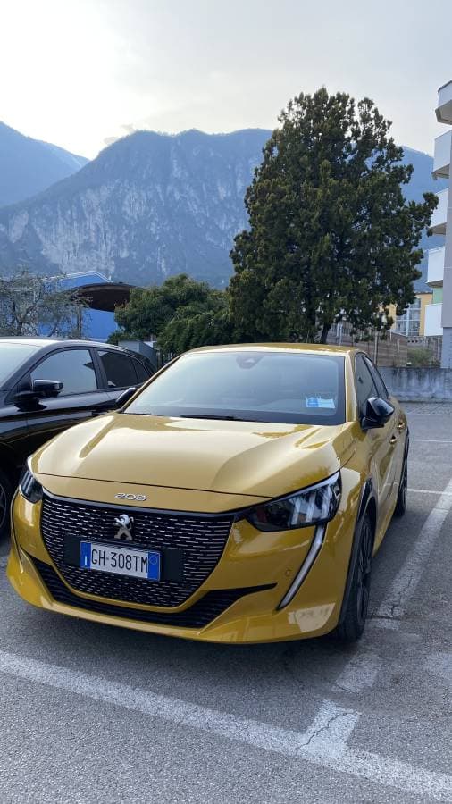 Photo 3 by Natalja S. about renting a Renault Clio at Bergamo Airport (4/8/25)
