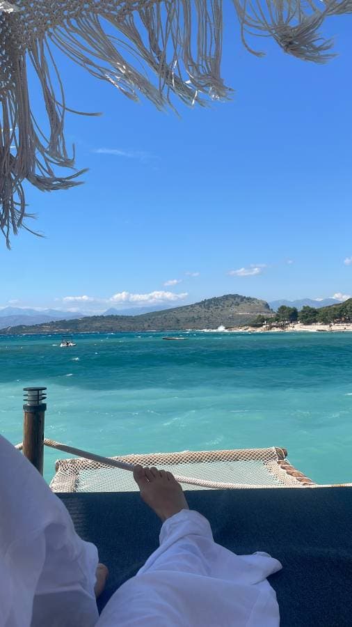 Foto 3 de Julia F. sobre o aluguer de um Toyota Yaris em Saranda (28/05/25)