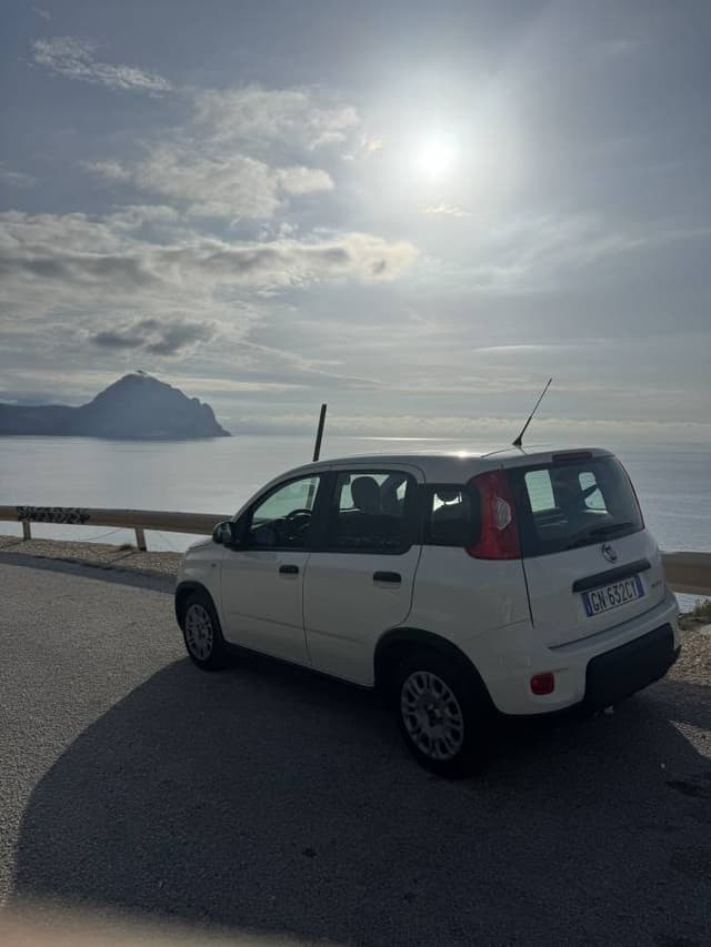 Photo 2 by FUAD JALAL IBRAHEEM O. about hiring a Toyota Aygo at Trapani Airport (09.04.25)
