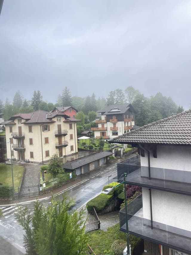 Photo 2 by Delwar H. about hiring a Toyota Yaris at Bergamo Airport (22.05.24)