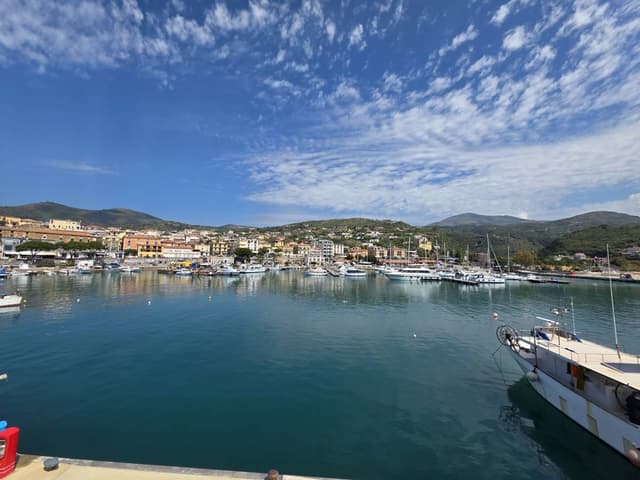 Photo 4 by Marius V. (4/22/26)