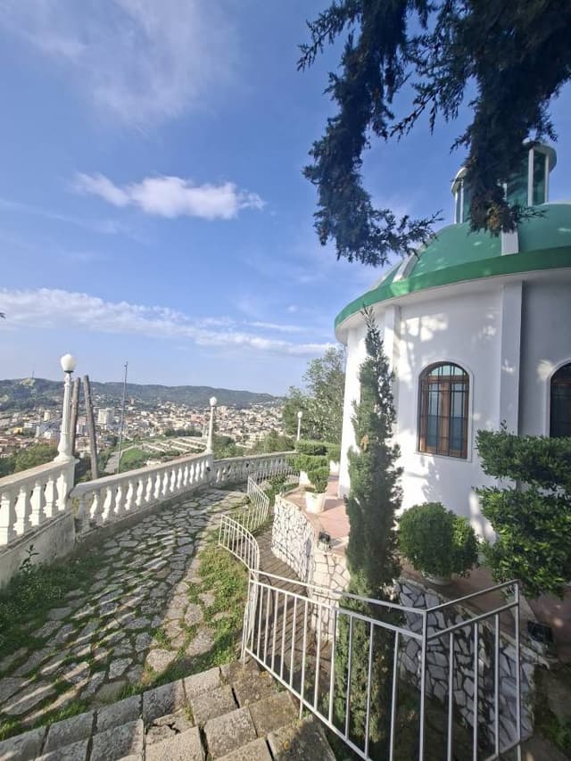 Photo 4 by Emily M. about hiring a Hyundai Bayon in Albania (25/04/26)