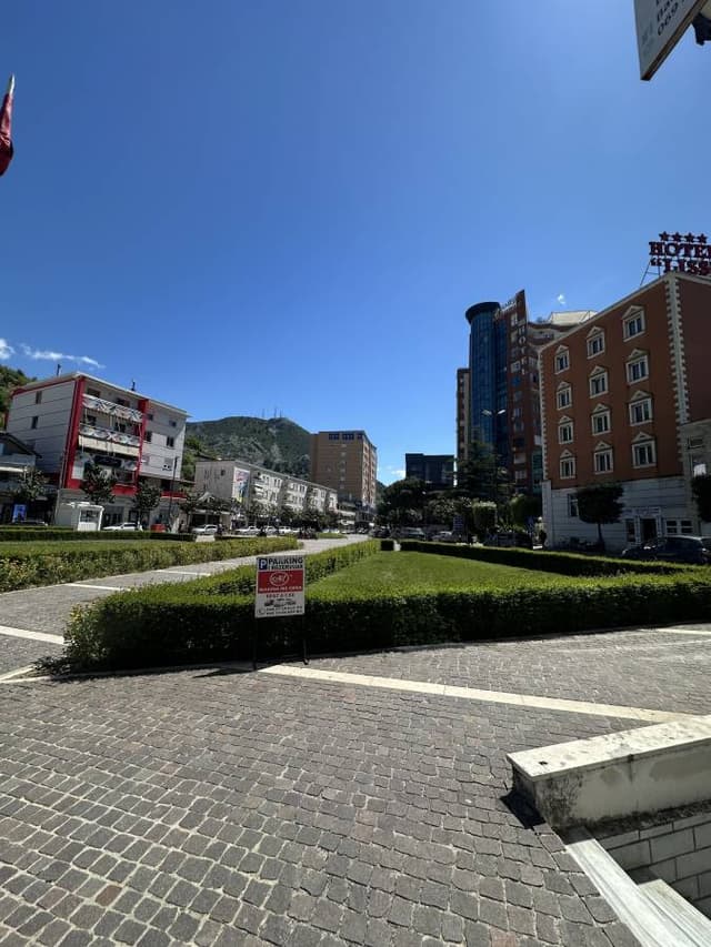 Photo 10 by Serxhio H. (5/9/26)