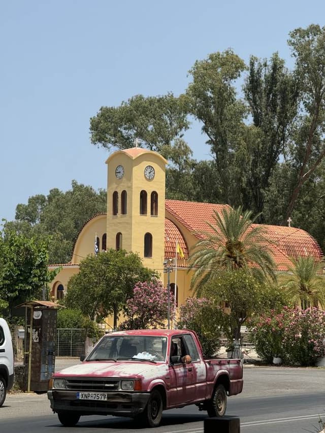 Photo 1 by Eduard-Alexandru C. about renting a Peugeot Rifter in Crete (6/28/24)