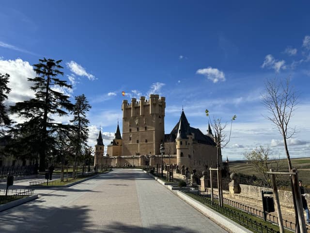 Photo 4 by Luke C. about renting a Opel Corsa in Valencia (12/2/23)