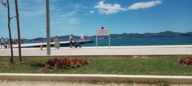 Zdjęcie wykonane przez Bartlomiej B. dotyczące wynajmu Opel Corsa Hatchback na Lotnisku Zadar dnia (1.07.25)