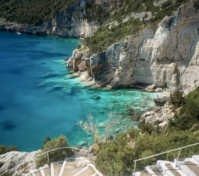 Photo 3 by Victoria A. about hiring a Nissan Pulsar in Zakynthos (27/04/25)