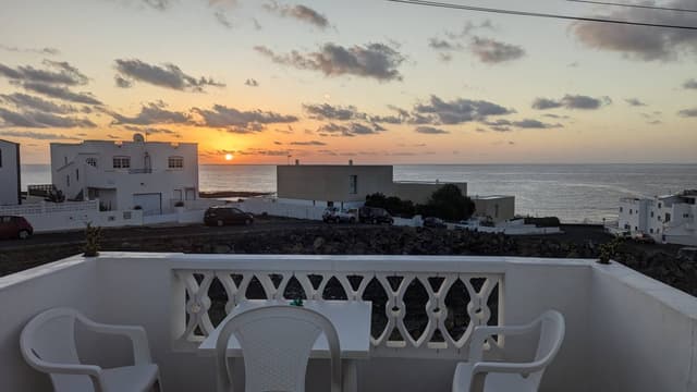 Photo 3 by Edwin C. about renting a Citroen C3 in Lanzarote (1/9/25)
