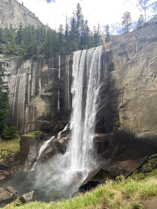 Photo 7 by Andrew R. about hiring a Nissan Armada in Las Vegas (08/08/24)