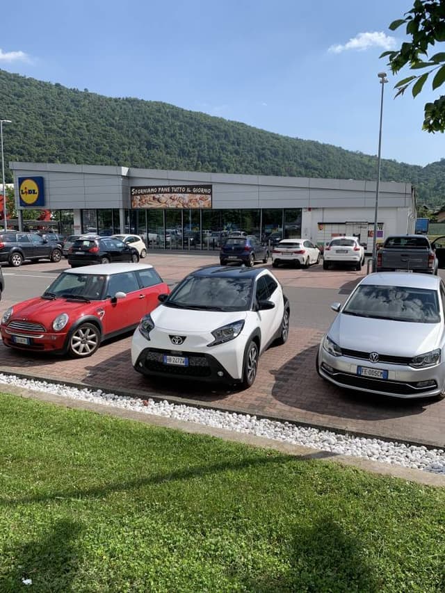 Фото 4 от YURII T. об аренде Toyota Aygo в Бергамо (08.06.26)