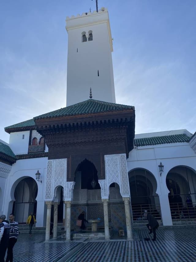 Photo 2 by Smail B. about renting a Renault Logan in Fes (3/4/24)