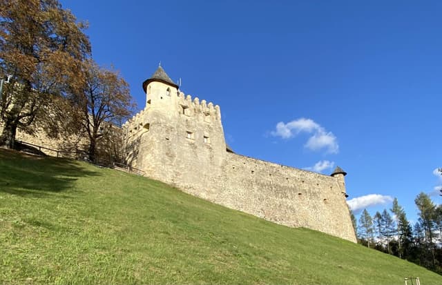 Photo 3 by Neil L. about renting a Volkswagen Golf at Krakow Airport (10/22/23)