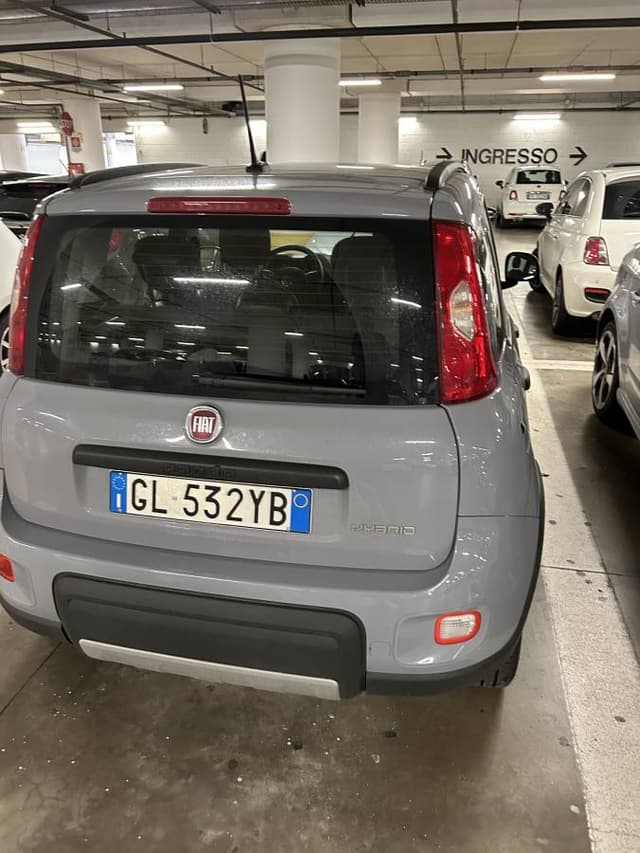 Fotografie realizată de Tudor L. despre închirierea unei mașini Fiat Panda în Bergamo (17.05.24)