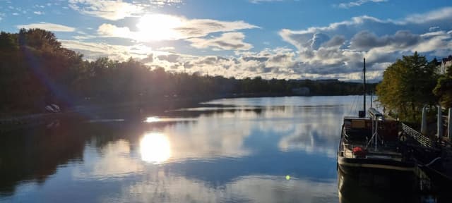 Photo 2 by Nicolas M. about renting a Volkswagen Polo in Helsinki (9/19/22)