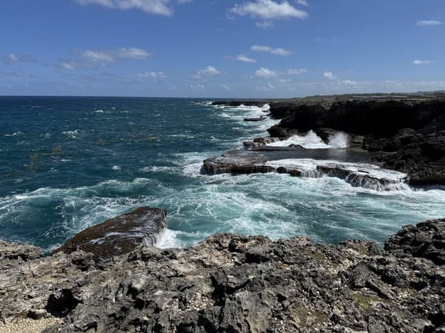 Photo 7 by Simon F. about hiring a Suzuki Jimny at Bridgetown Airport (24.01.25)