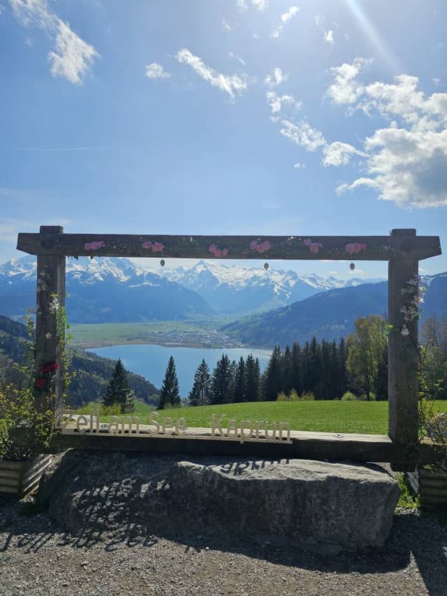 Photo by YULIUS Y. (4/15/24)