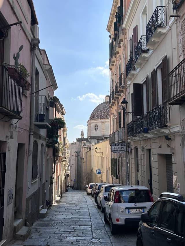 Photo 4 by Tomas P. about renting a Opel Astra on Sardinia (9/27/24)