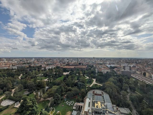 Photo 2 by Martin D. about hiring a Opel Astra in Milan (23.09.23)