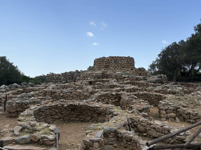 Photo 4 by Franciska J. about renting a Volkswagen Polo on Sardinia (7/7/25)