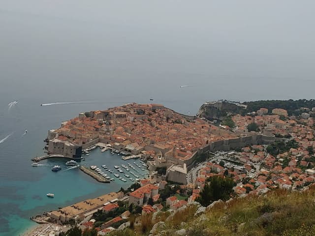 INWOO H.의 사진 3 (24. 6. 10.)