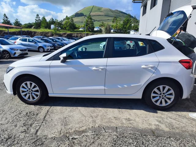 Foto de Daniel G. sobre o aluguer de um Opel Corsa Hatchback no aeroporto de Ponta Delgada (08/09/25)