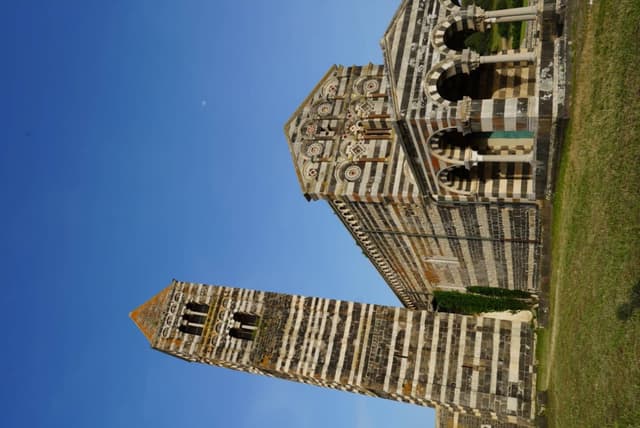 Photo 10 by Kin wai L. about hiring a Toyota Aygo in Olbia (22/05/24)