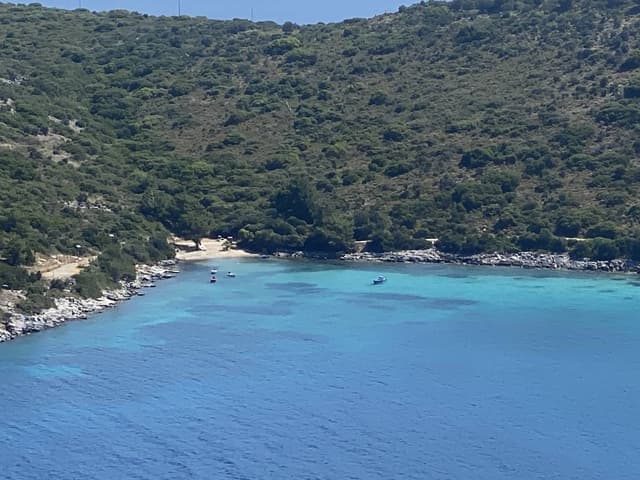 Foto 1 van Jeremias B. over het huren van een Toyota Aygo op Samos luchthaven (30-5-24)