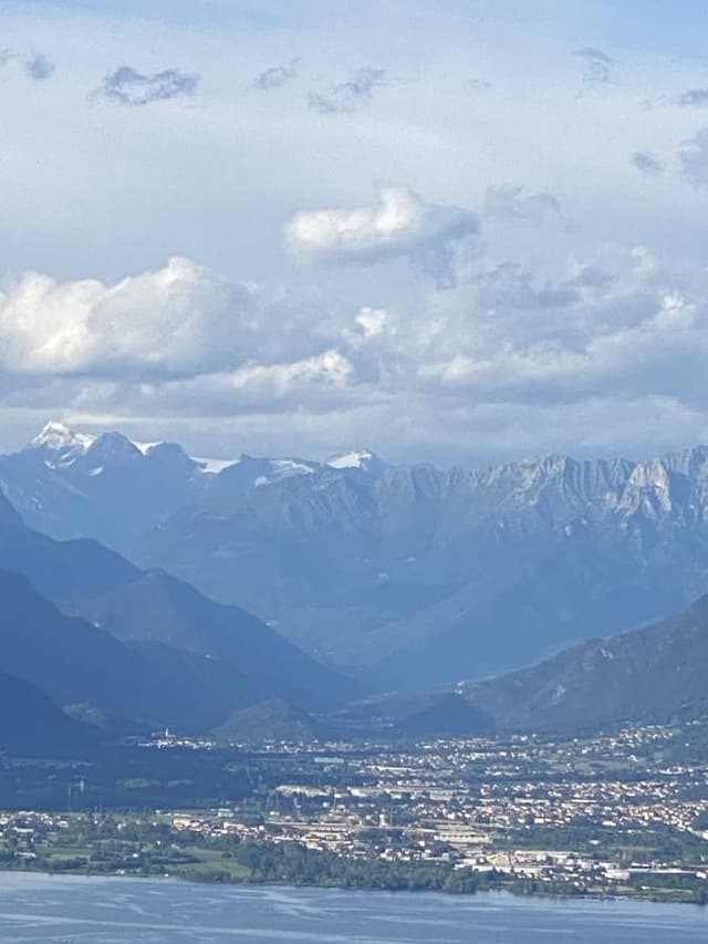 Photo 2 by Andrew W. about renting a Skoda Octavia STW at Milan Airport Malpensa (7/11/25)