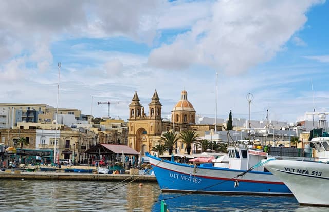 Zdjęcie 4 wykonane przez Mariusz K. dotyczące wynajmu Toyota Aygo X w na Lotnisku Malta dnia (14.11.24)