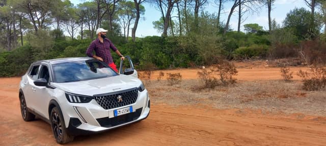 Photo 12 by Rafael S. about renting a Peugeot 208 at Alghero Fertilia Airport (12/24/23)