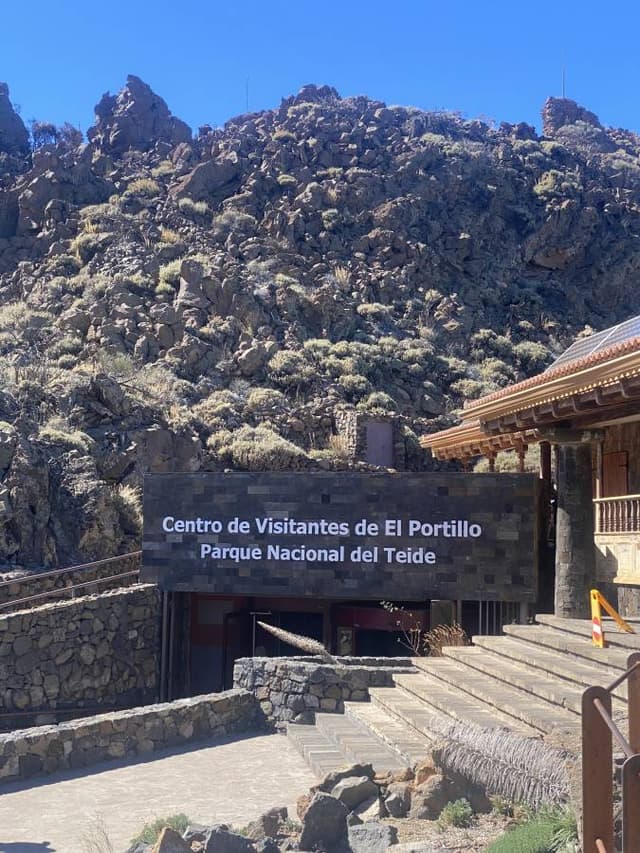 Photo 3 par Amelle N. sur la location d'un Volkswagen Polo à l’aéroport de Tenerife-Sud (07/11/23)