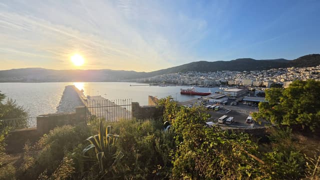 Photo 4 by Emmanouil S. about hiring a Peugeot 208 in Thessaloniki (21/09/26)