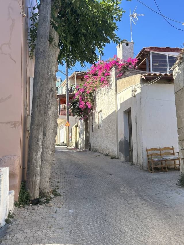 Photo 3 by Gordon J. about hiring a Kia Picanto in Crete (14/09/26)
