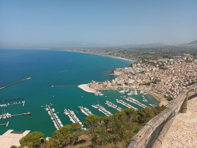 Photo 2 by Miriam S. about hiring a Citroen C3 Aircross at Trapani Airport (23.07.23)